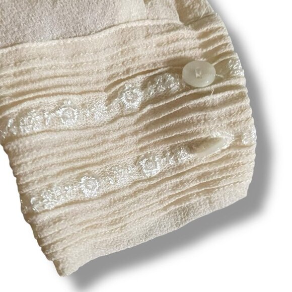 Vintage 90s Jones NY Wmmens Blouse Sz 6 Cream Silk Embroidered Minimalist Top - Picture 6 of 7